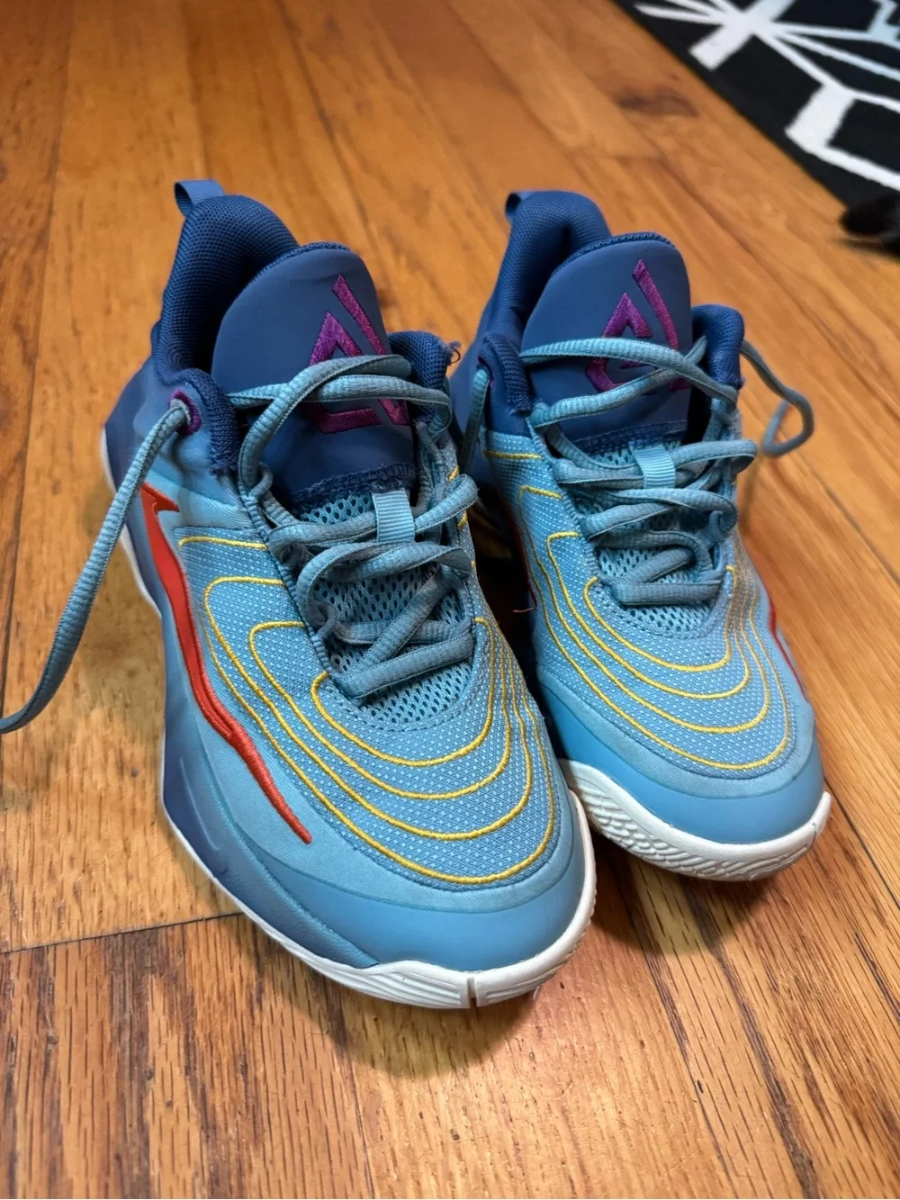 Kids Giannis Nike Blue basketball shoes